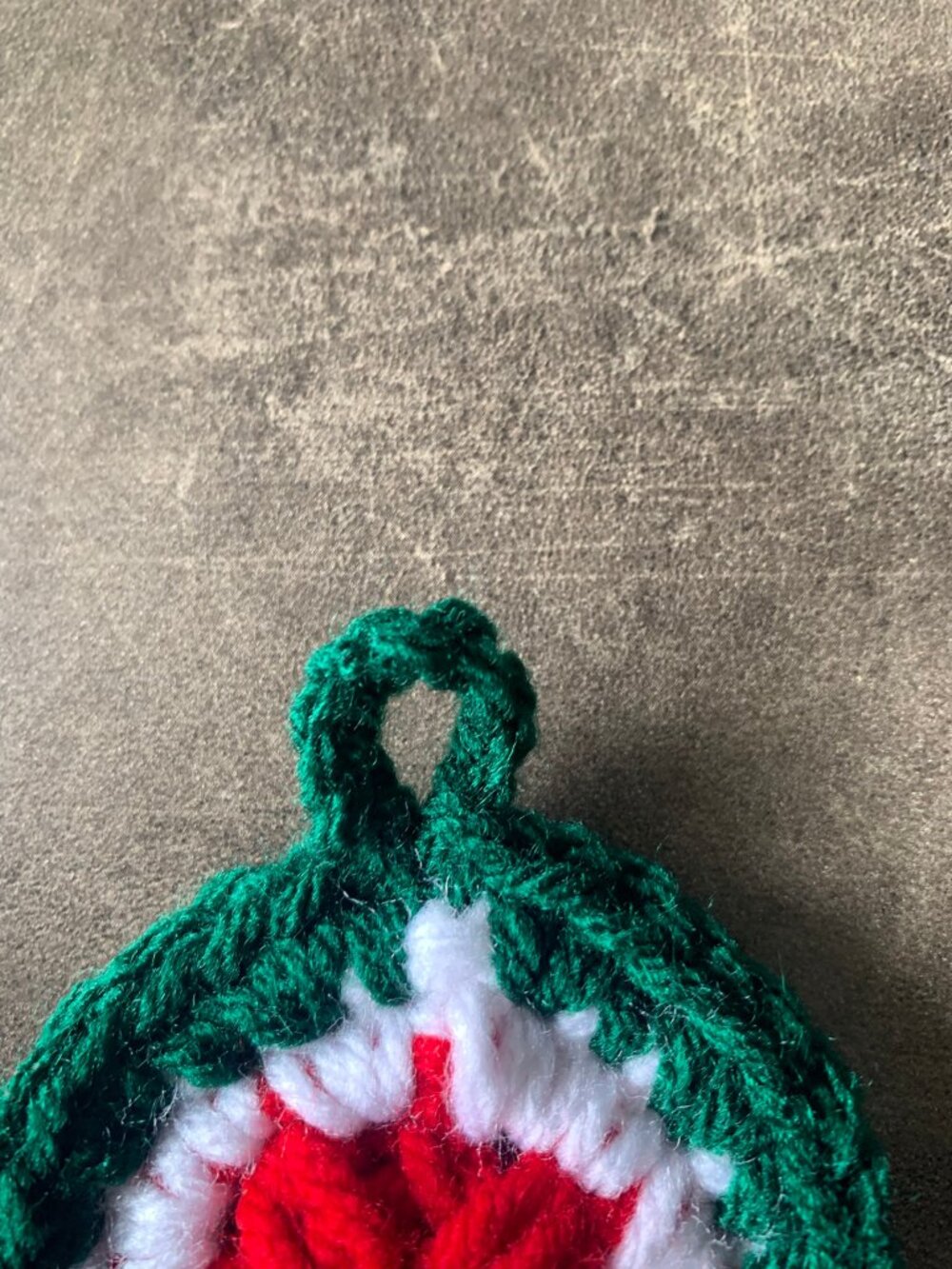 6 Mini Christmas Dream Catchers Hand Crocheted - Picture 4 of 6